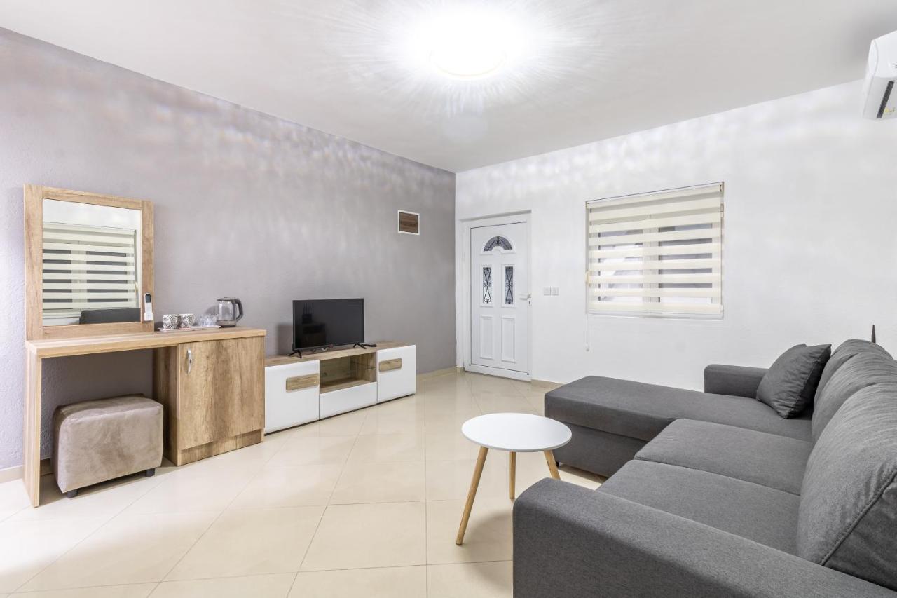 Apart-Hotel Prestige Ulcinj Exterior foto